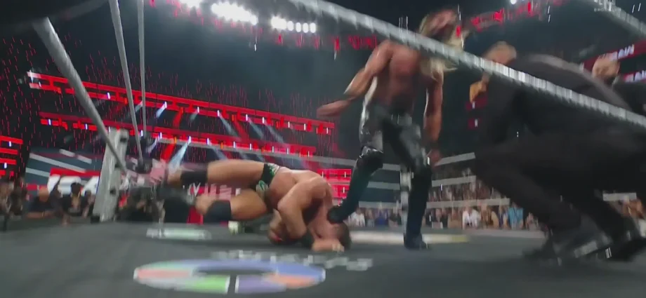 World Heavyweight Championship LA Knight vs. Seth Rollins 2025-08-04 Preview